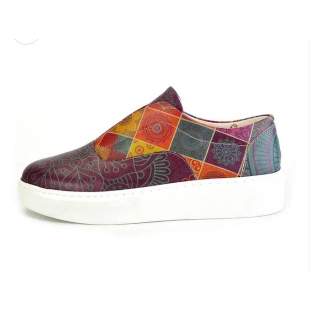 Goby Geometric Print Slip-On Sneakers NWT Size 7 - Picture 3 of 8